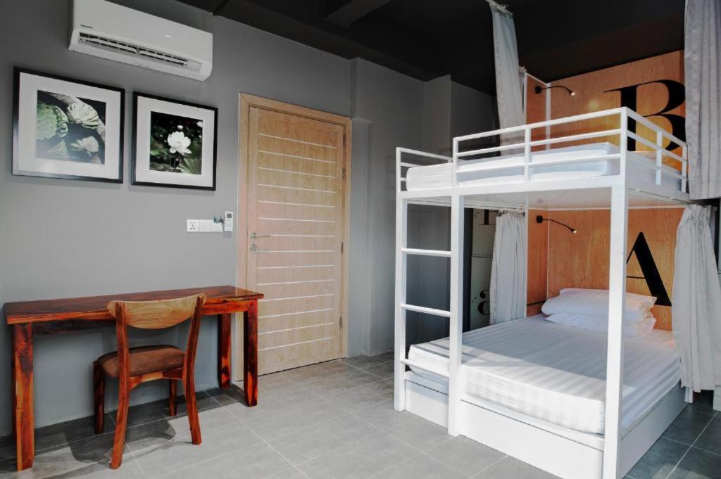 Sky Hotel Central Phnom Penh - Rooms & Apartments Ruang foto