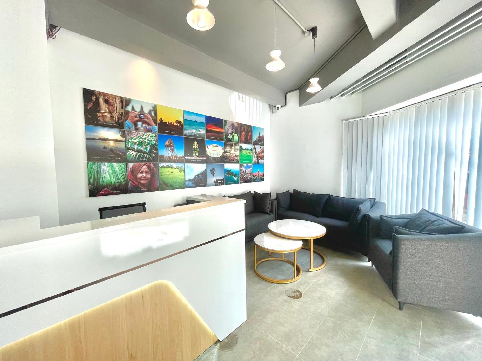 Sky Hotel Central Phnom Penh - Rooms & Apartments Bagian luar foto