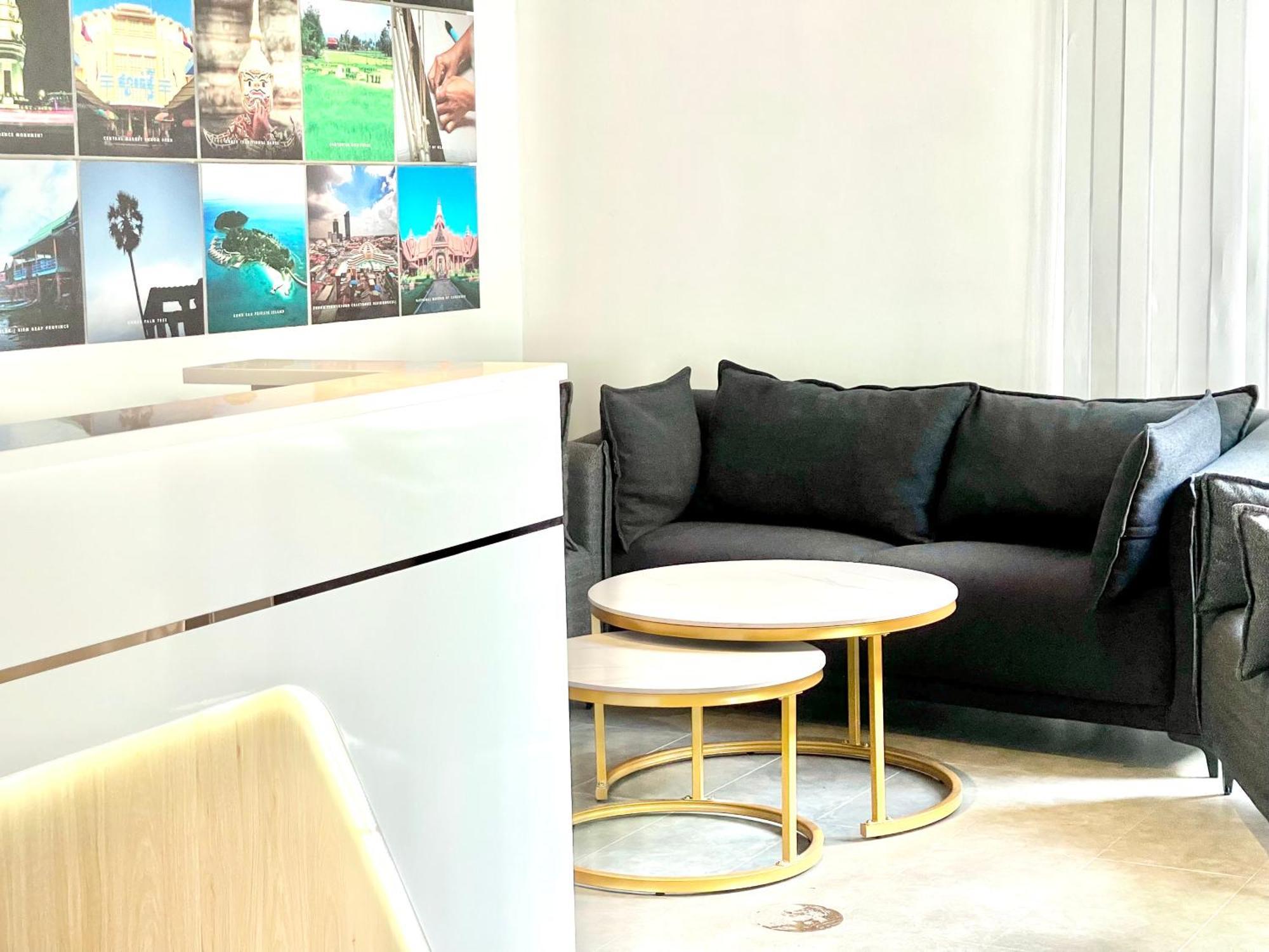Sky Hotel Central Phnom Penh - Rooms & Apartments Bagian luar foto