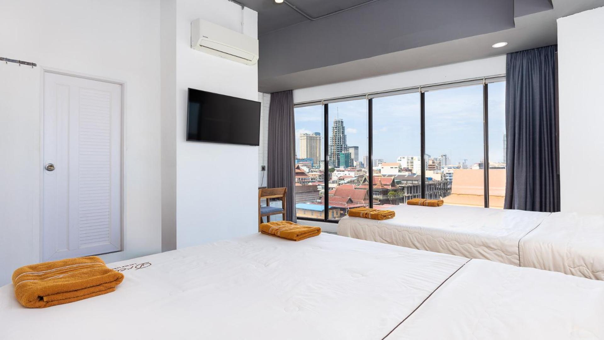 Sky Hotel Central Phnom Penh - Rooms & Apartments Bagian luar foto