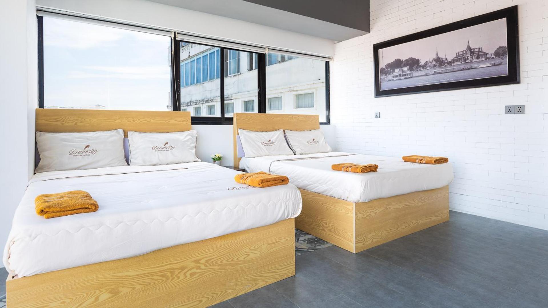Sky Hotel Central Phnom Penh - Rooms & Apartments Bagian luar foto