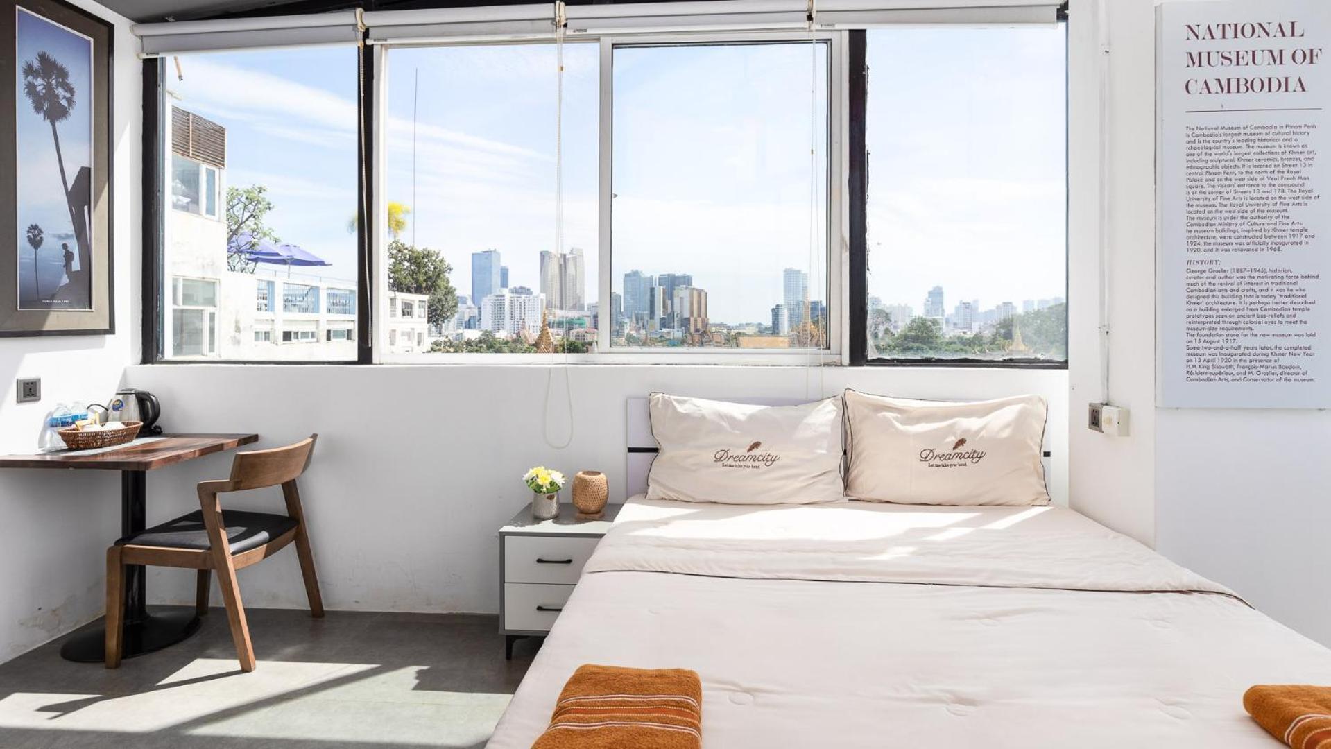 Sky Hotel Central Phnom Penh - Rooms & Apartments Bagian luar foto
