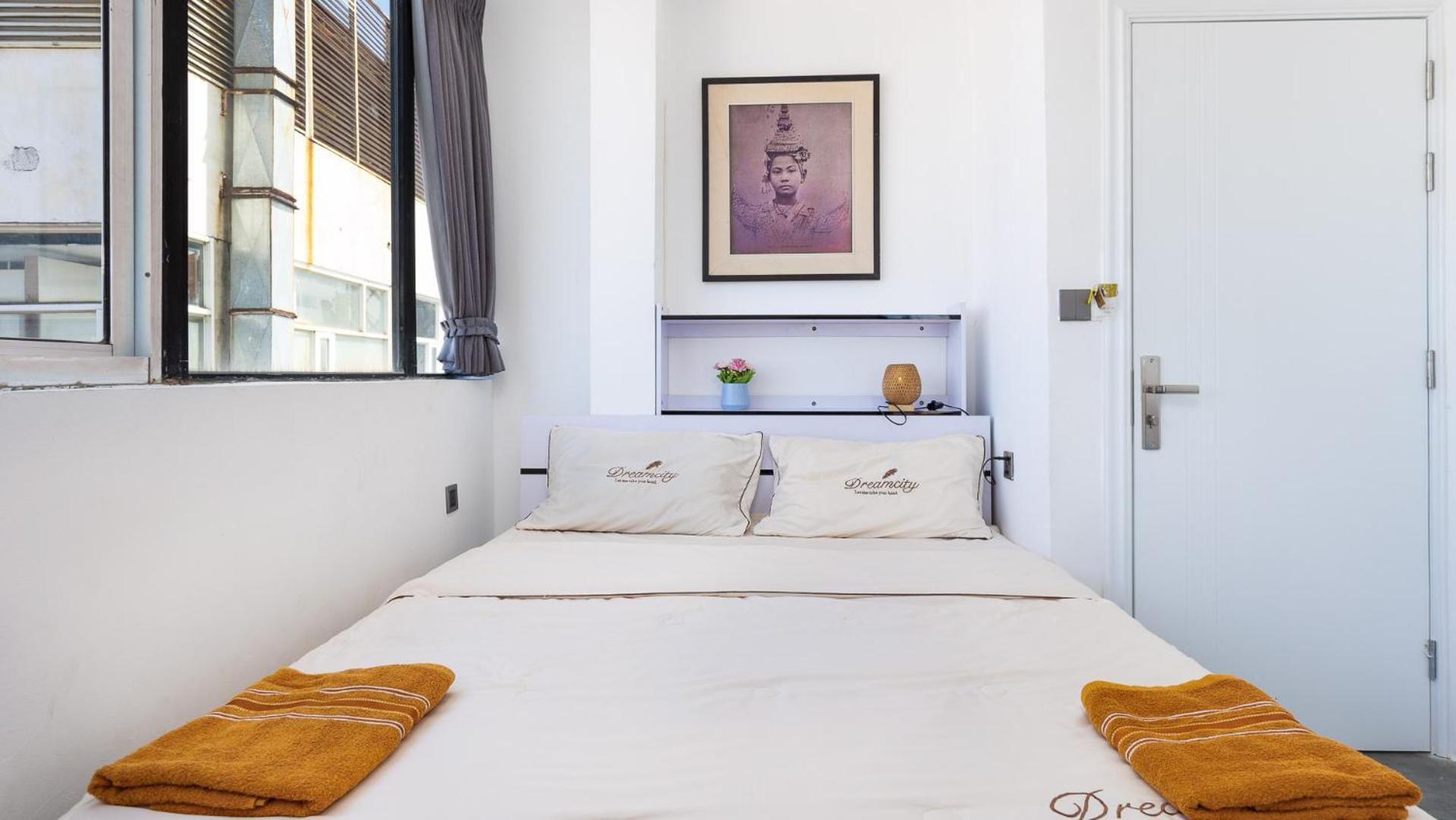 Sky Hotel Central Phnom Penh - Rooms & Apartments Bagian luar foto