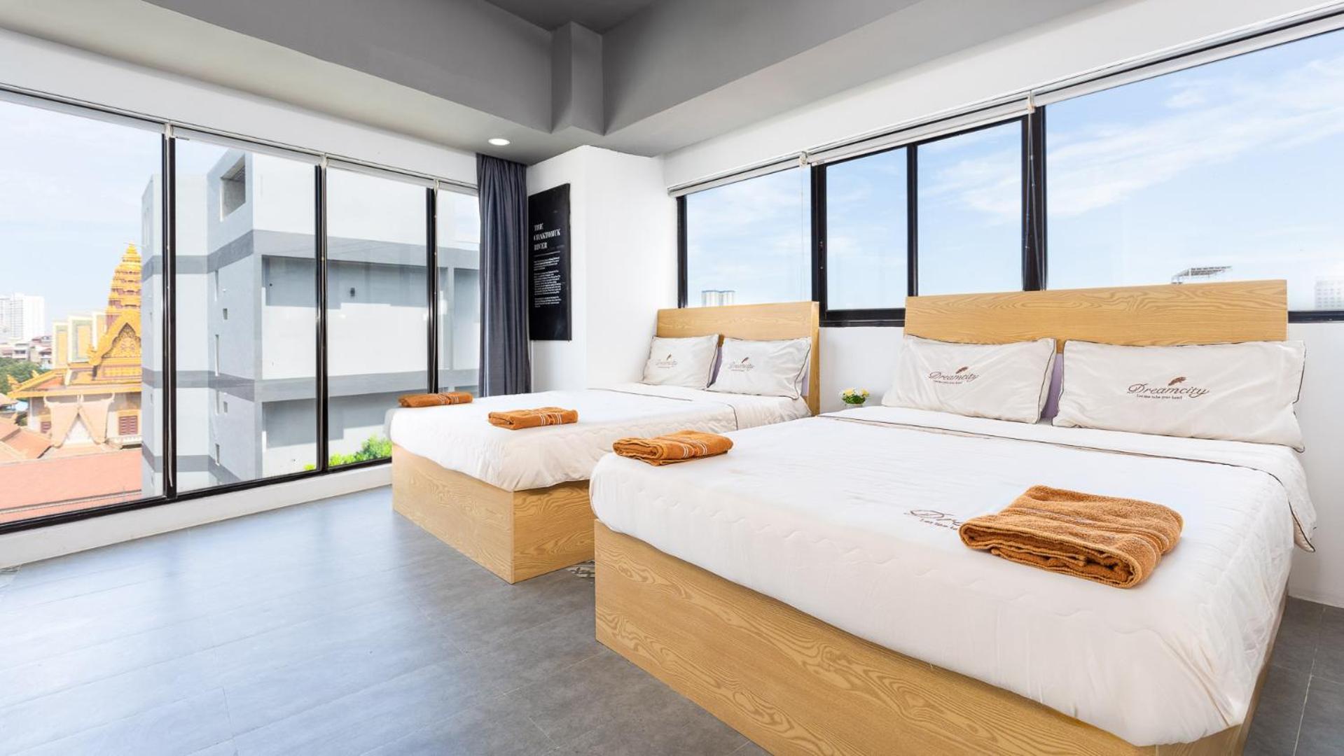 Sky Hotel Central Phnom Penh - Rooms & Apartments Bagian luar foto