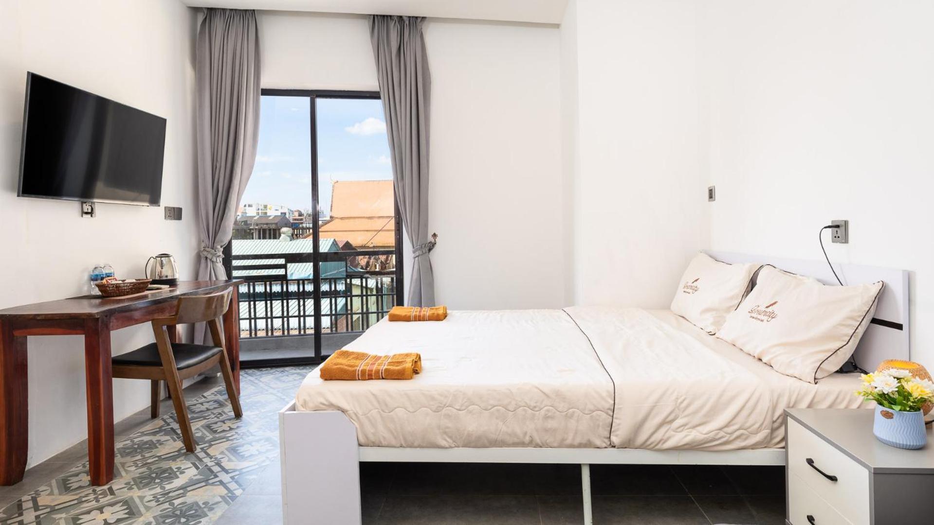 Sky Hotel Central Phnom Penh - Rooms & Apartments Bagian luar foto
