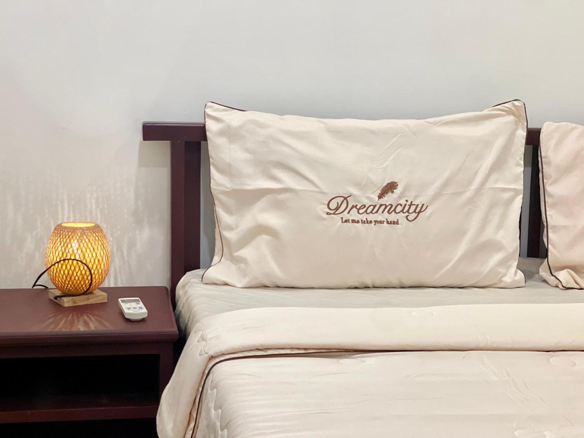 Sky Hotel Central Phnom Penh - Rooms & Apartments Bagian luar foto