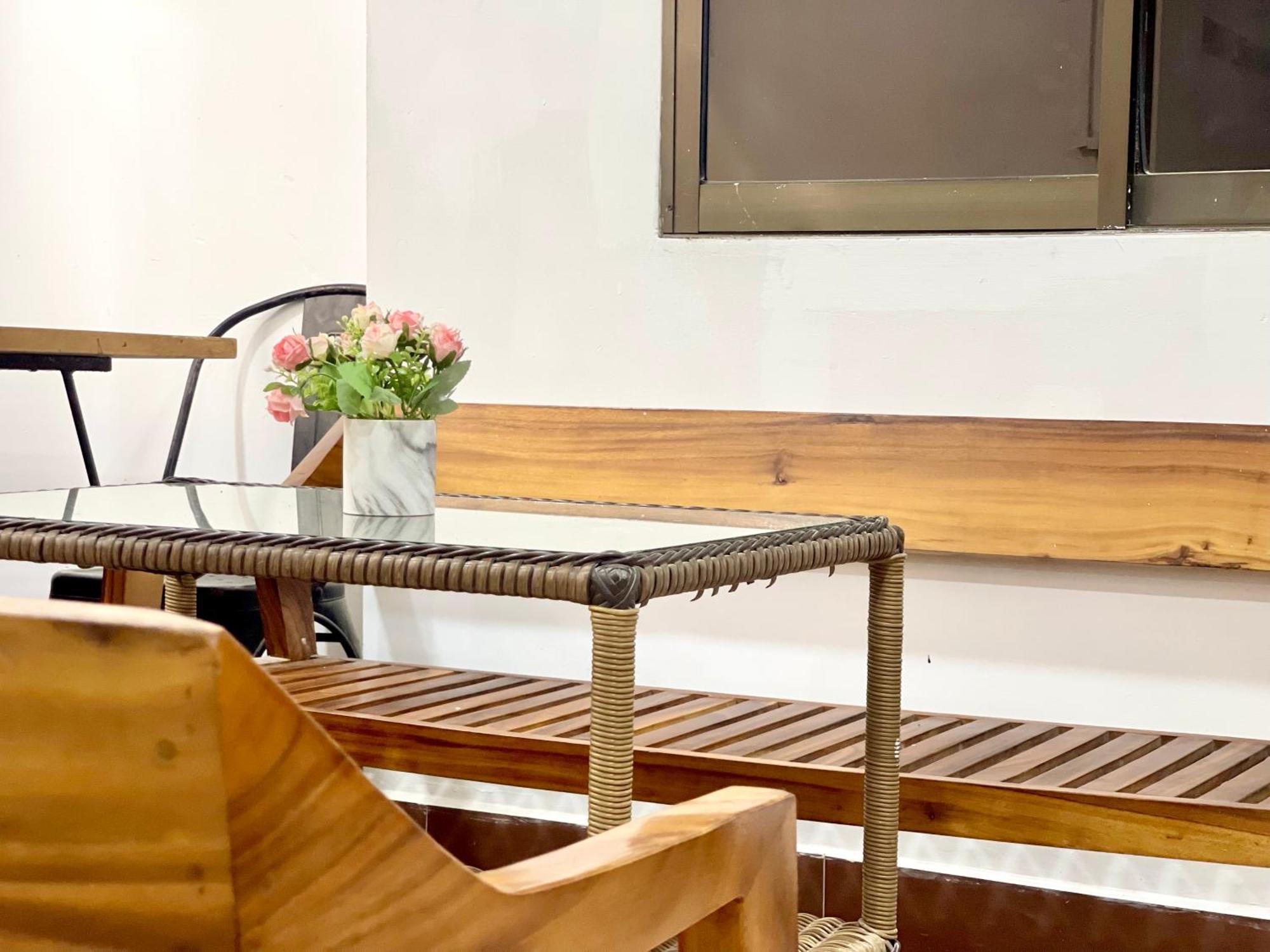 Sky Hotel Central Phnom Penh - Rooms & Apartments Bagian luar foto