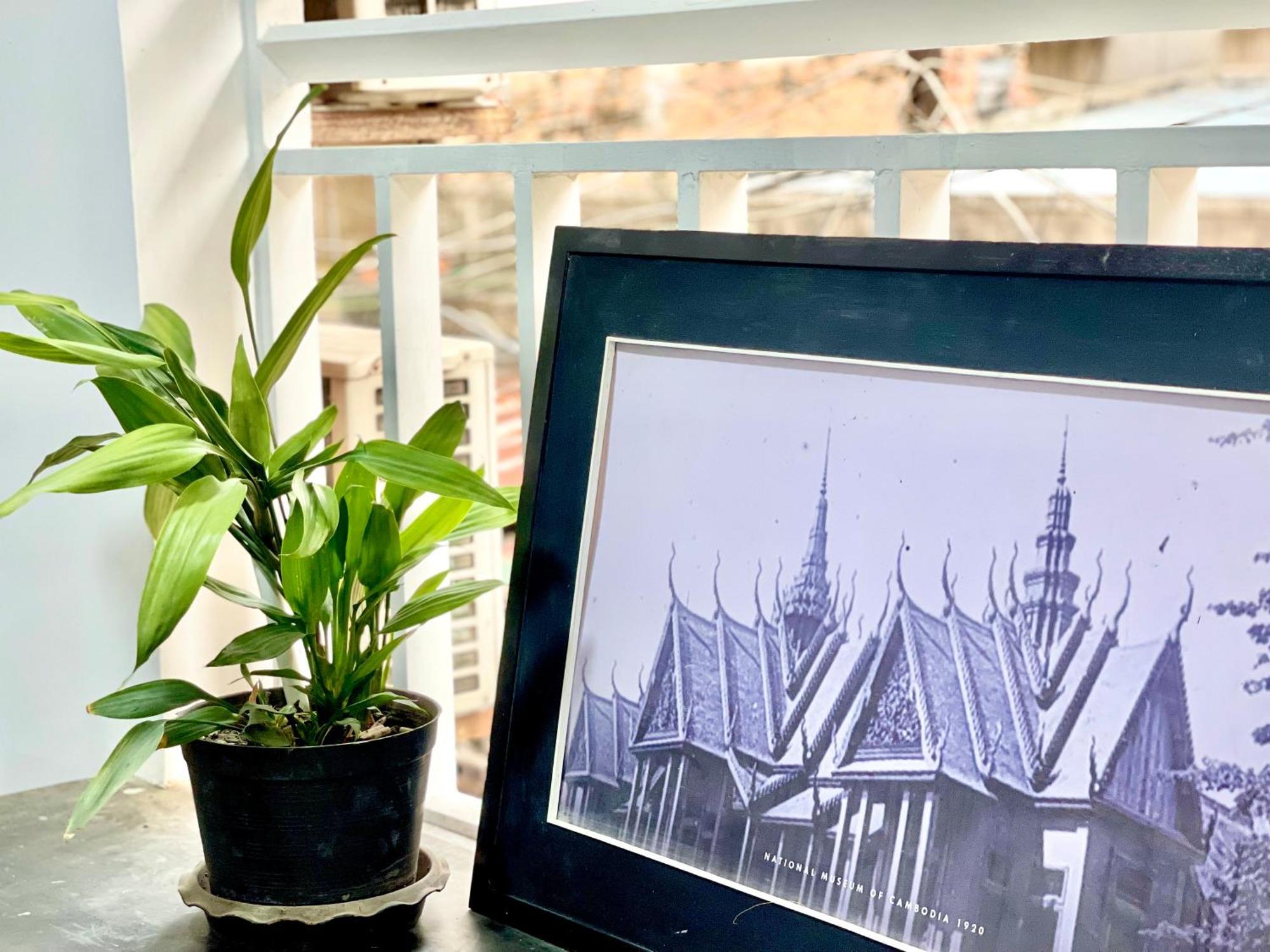 Sky Hotel Central Phnom Penh - Rooms & Apartments Bagian luar foto